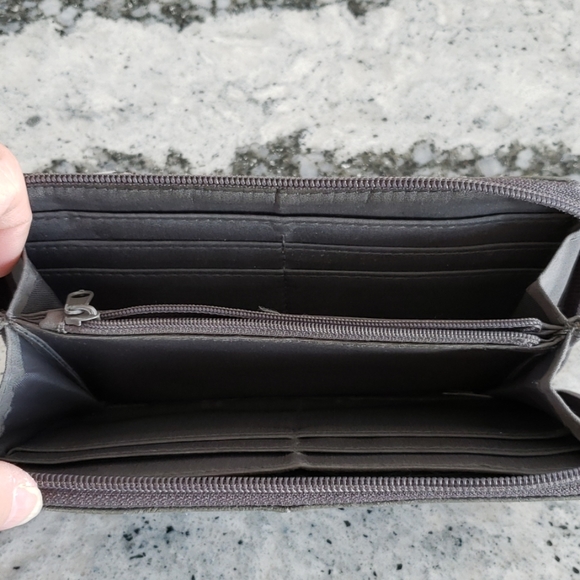 Wallet - Picture 3 of 3